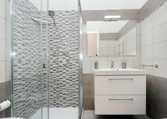 Vaticano Terrace: Brand New 2 Bedrooms 2 Bathrooms * רומא
