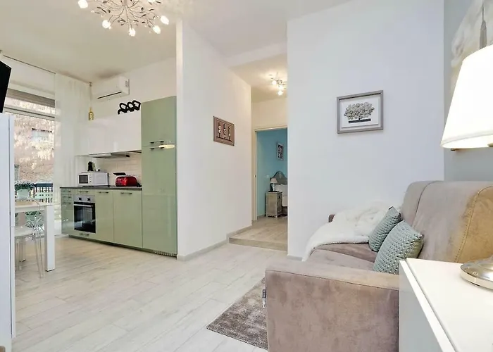 Vaticano Terrace: Brand New 2 Bedrooms 2 Bathrooms * רומא